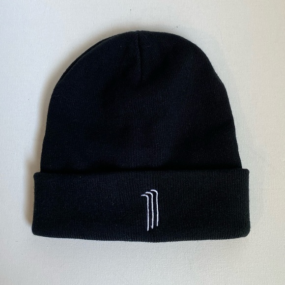 Joseph Elliott black beanie with fleece interior - Picture 1 of 7